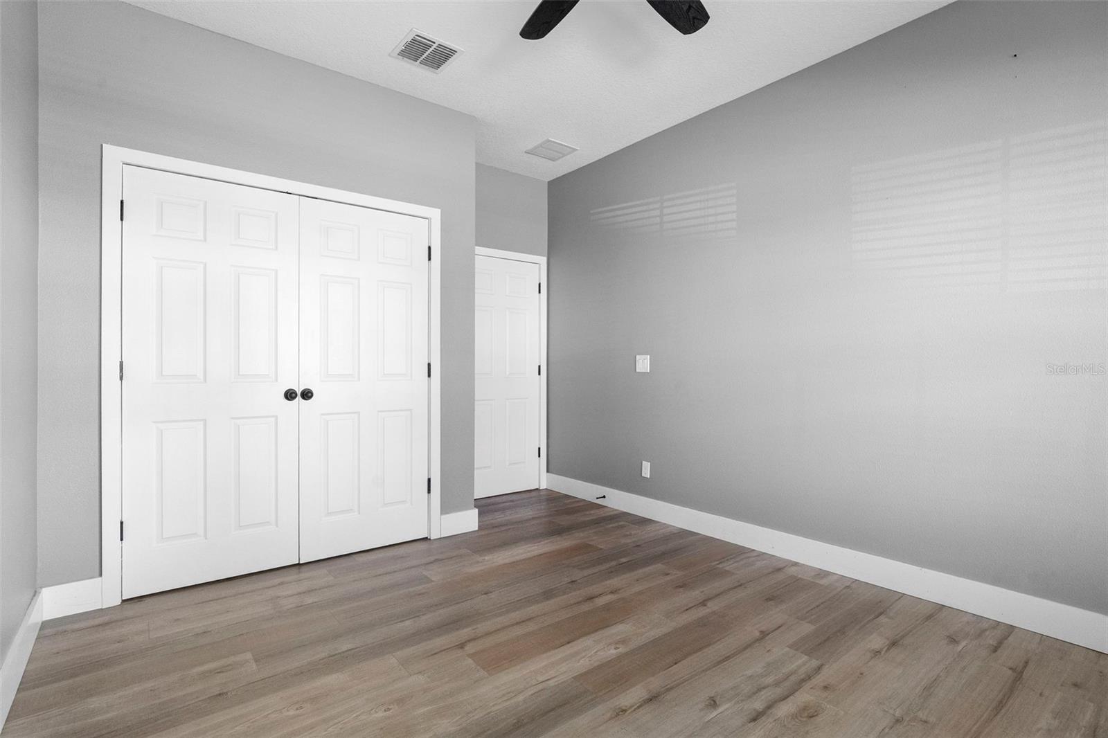 SEVEN OAKS - Residential