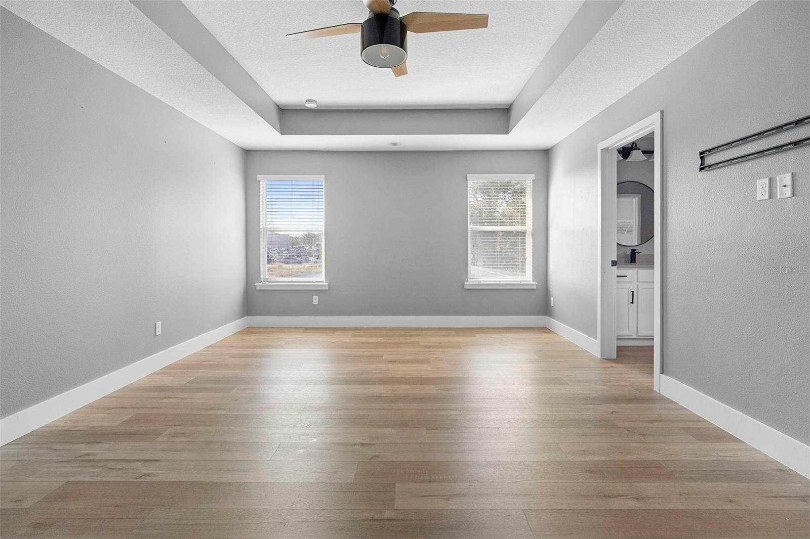 SEVEN OAKS - Residential