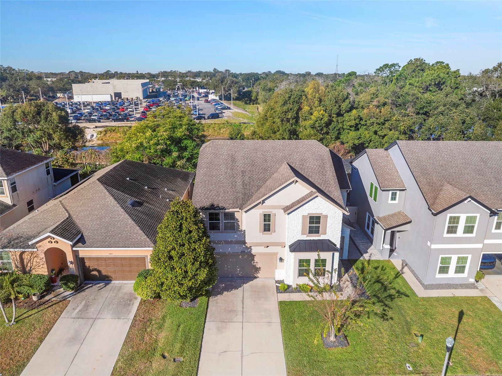 SEVEN OAKS - Residential