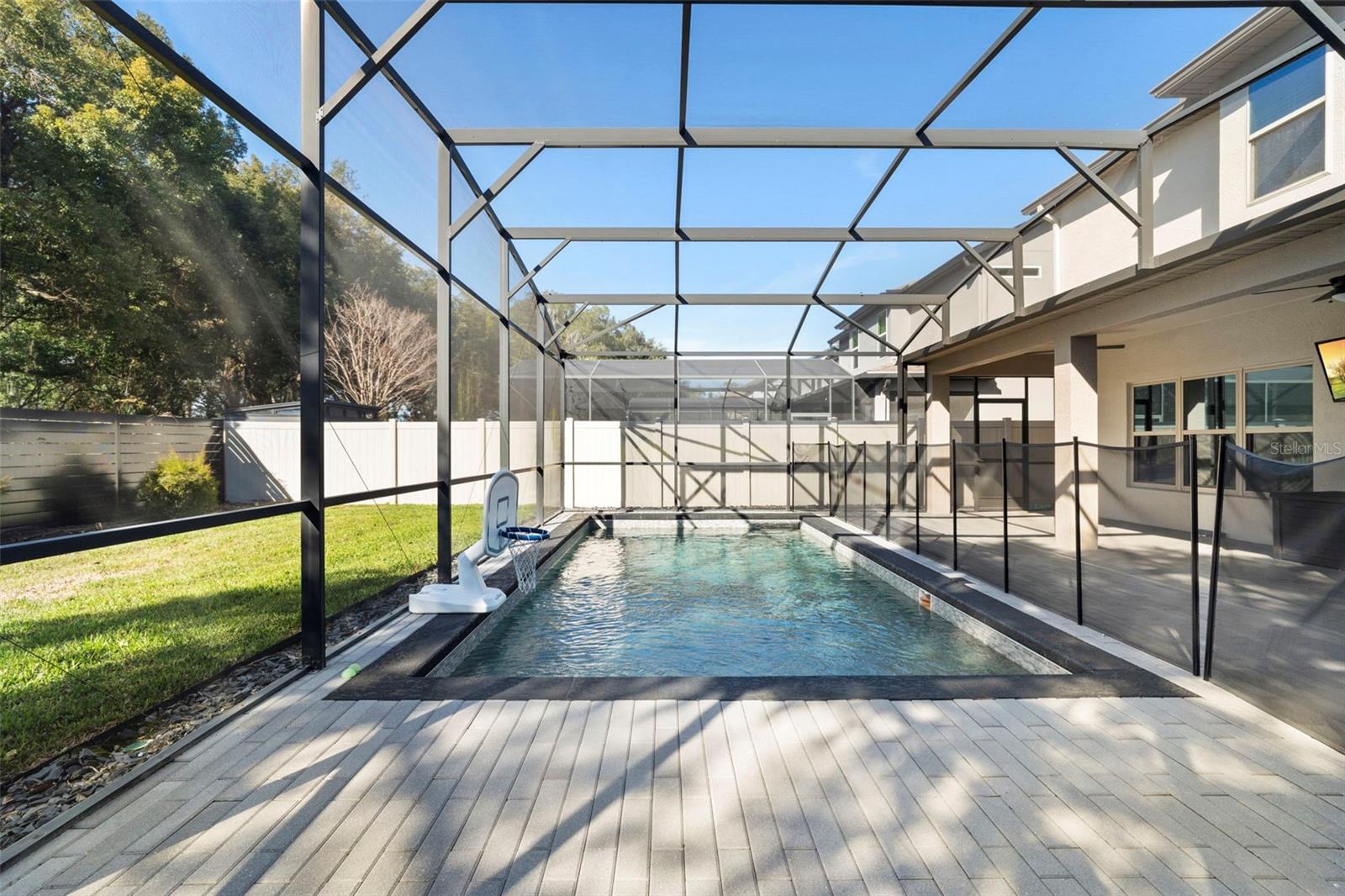 SEVEN OAKS - Residential