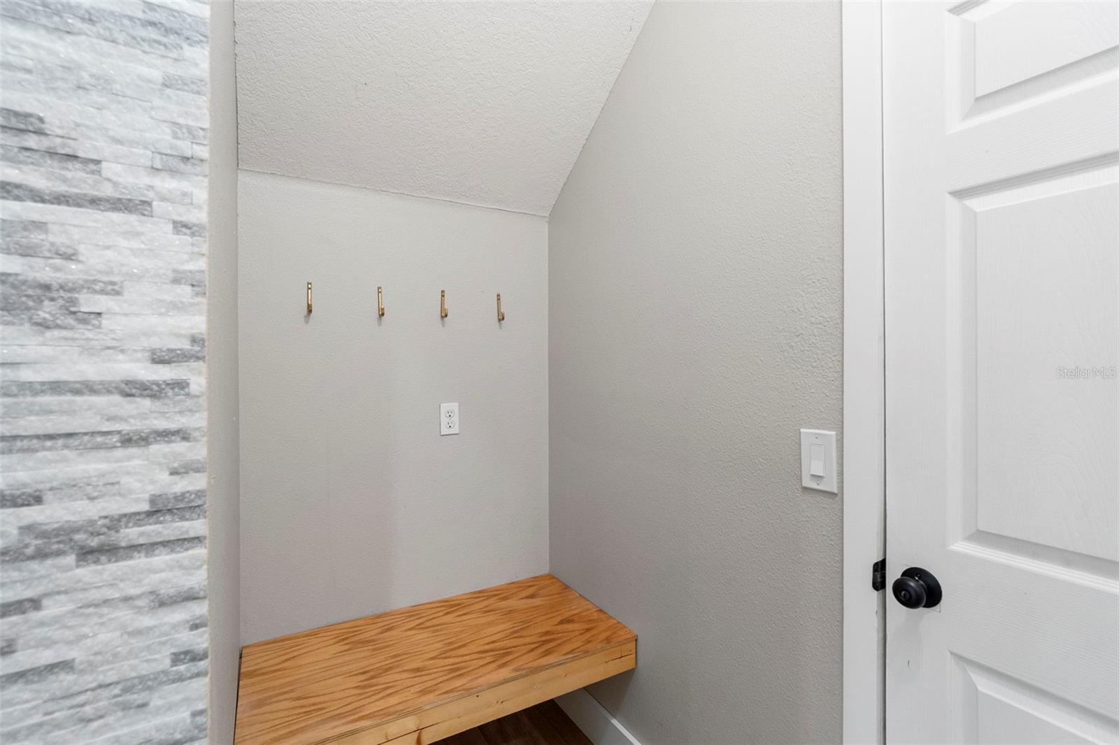 SEVEN OAKS - Residential