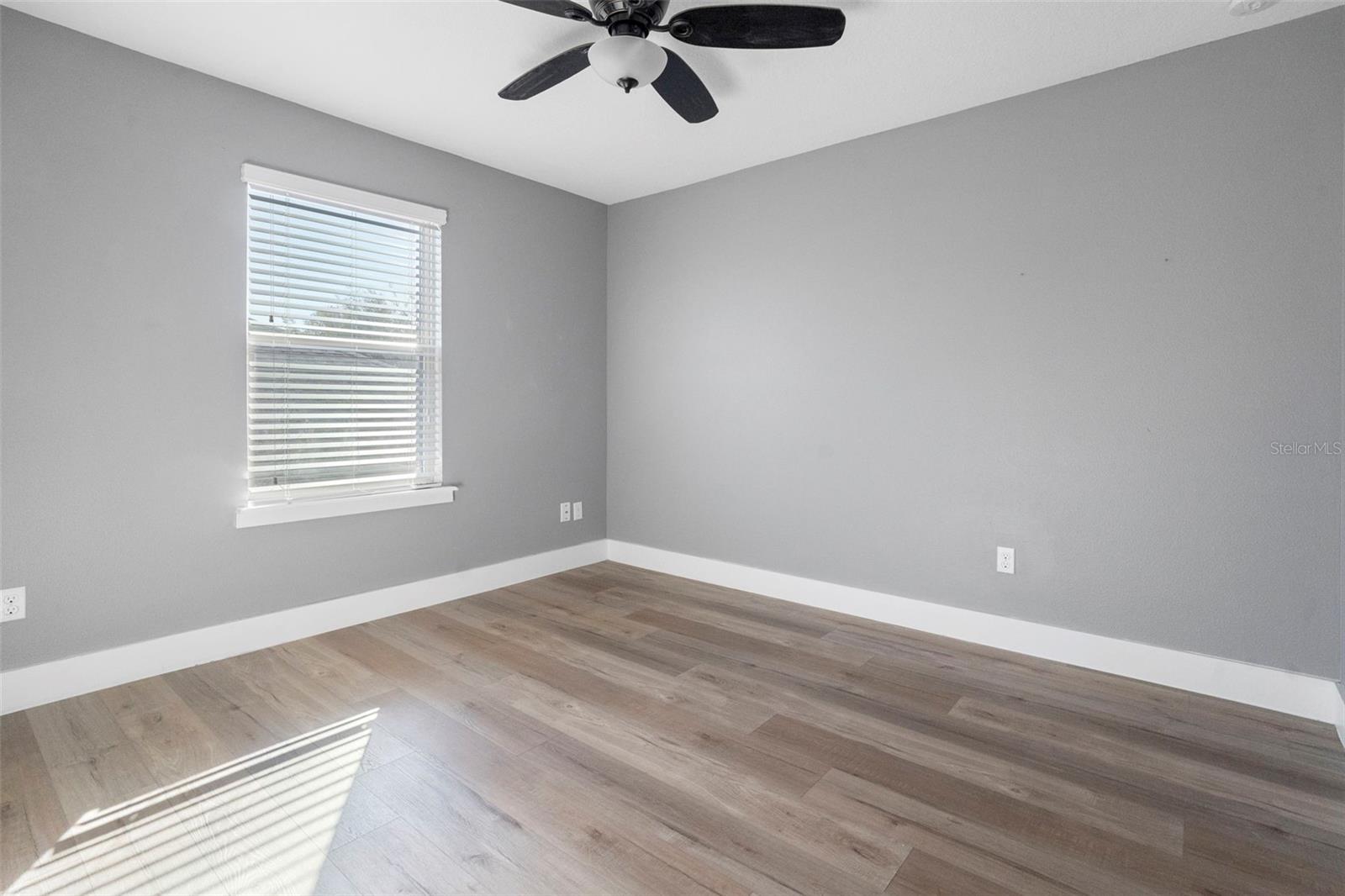 SEVEN OAKS - Residential