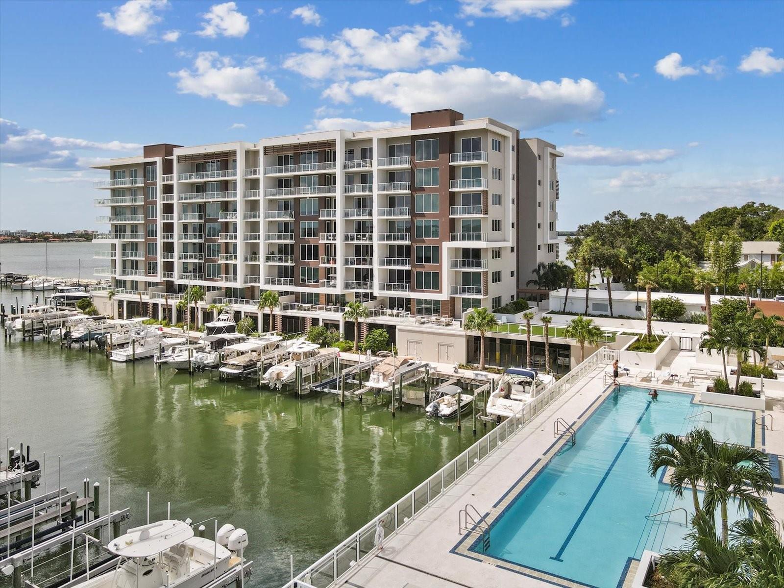 MARINA BAY MASTER CONDO LOT 1 - Residential