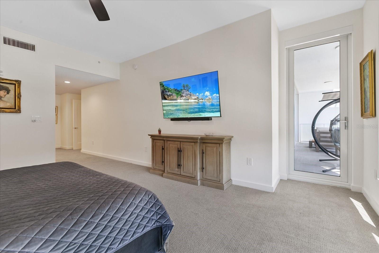 MARINA BAY MASTER CONDO LOT 1 - Residential