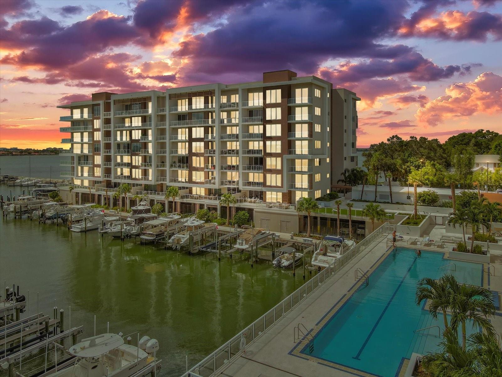 MARINA BAY MASTER CONDO LOT 1 - Residential