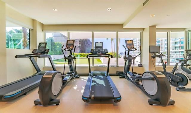 MARINA BAY MASTER CONDO LOT 1 - Residential
