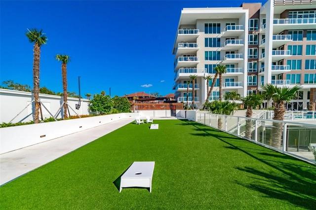 MARINA BAY MASTER CONDO LOT 1 - Residential