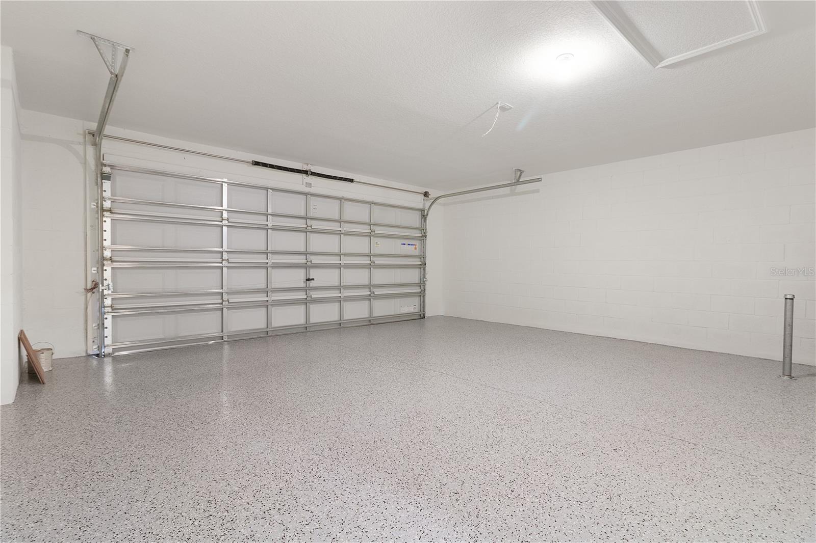 ALFORD OAKS - Residential Lease