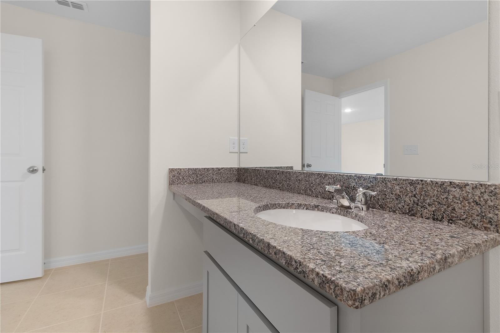 ALFORD OAKS - Residential Lease