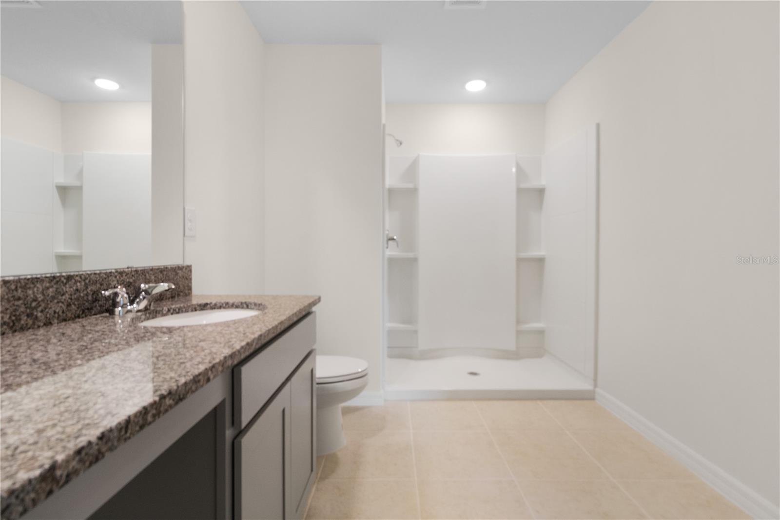 ALFORD OAKS - Residential Lease