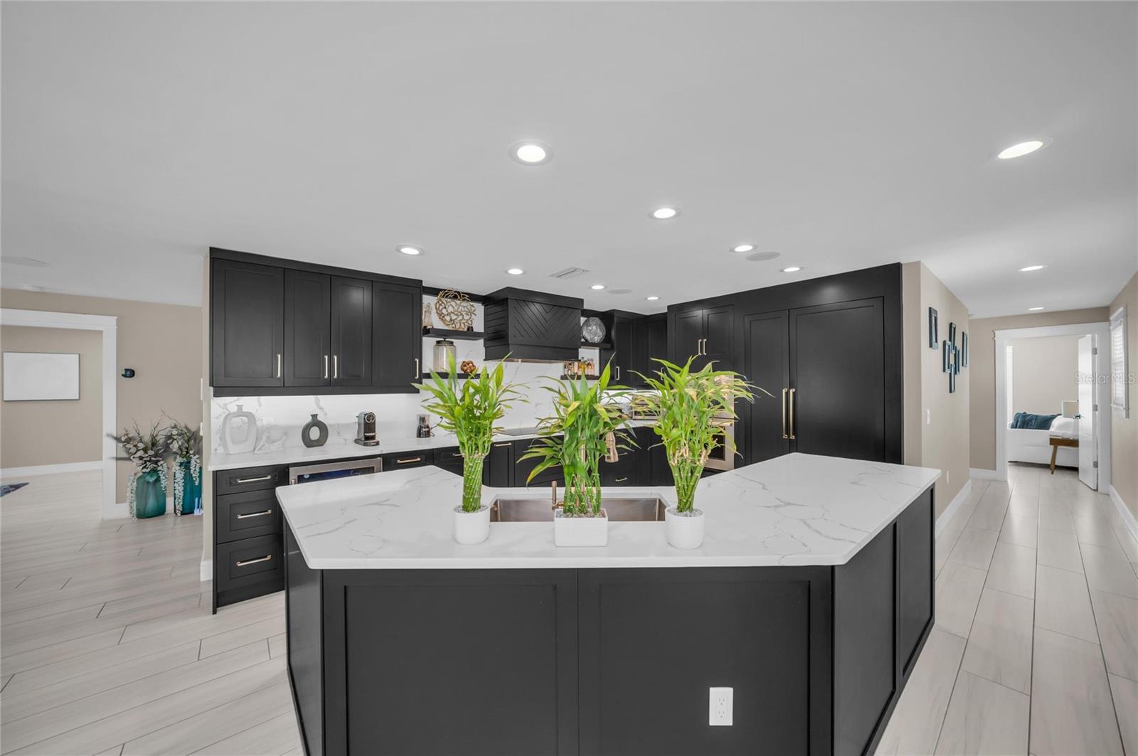 7149 LONGBOAT DRIVE N