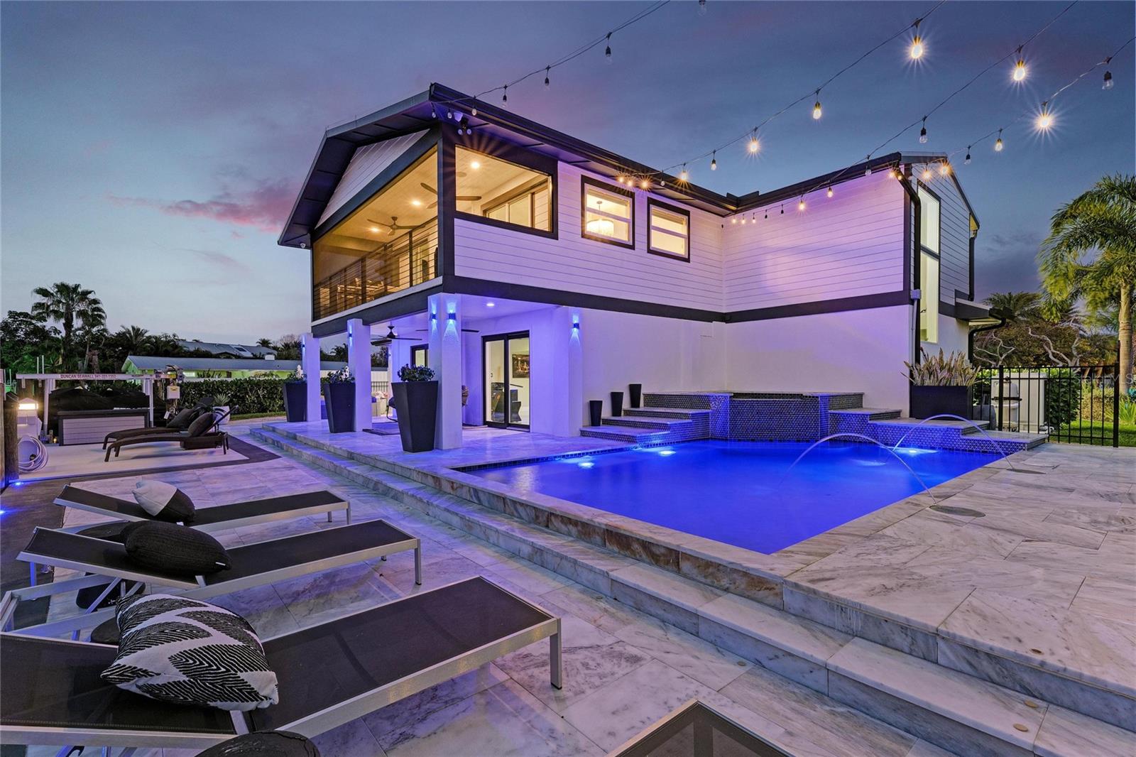 LONGBEACH ON LONGBOAT KEY - Residential