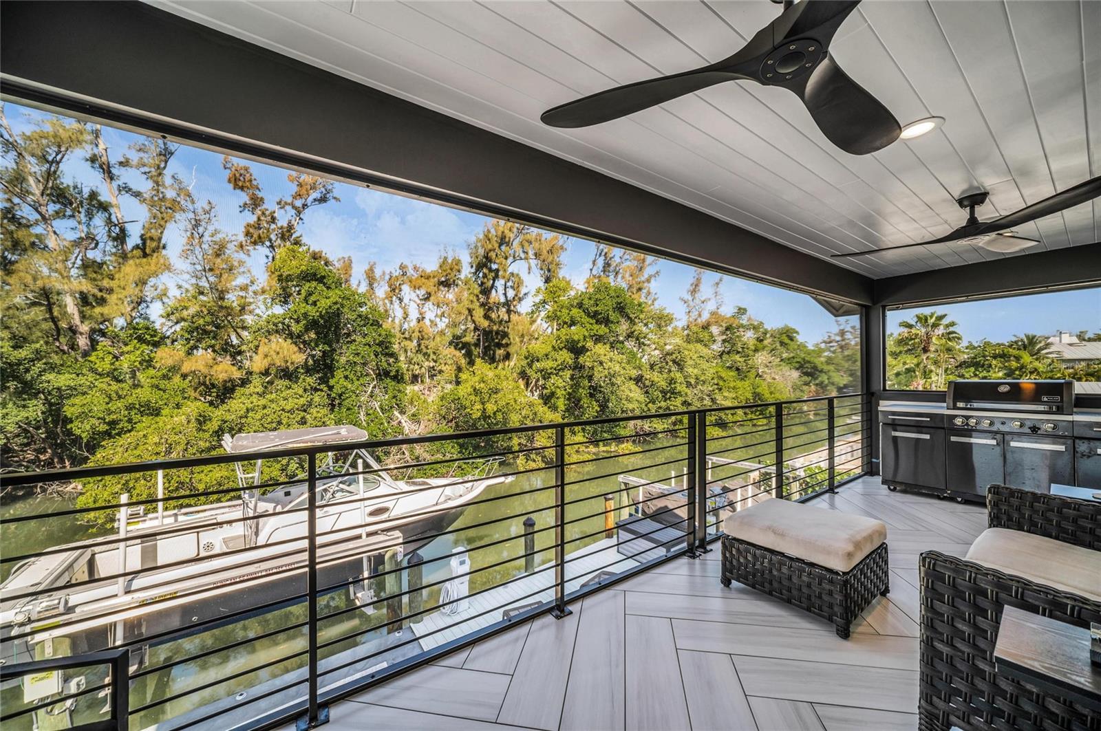 LONGBEACH ON LONGBOAT KEY - Residential