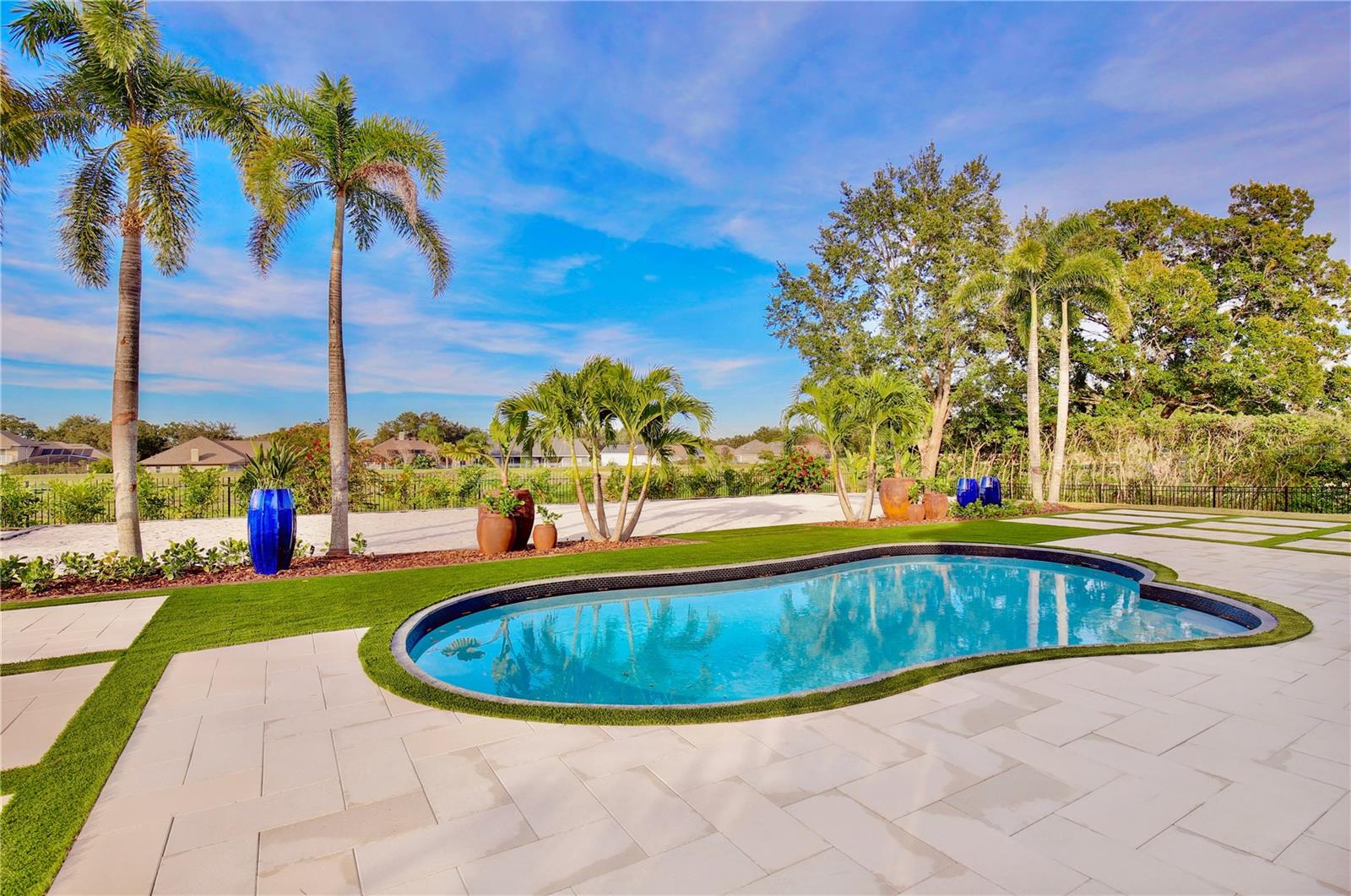 BALMORAL - Residential