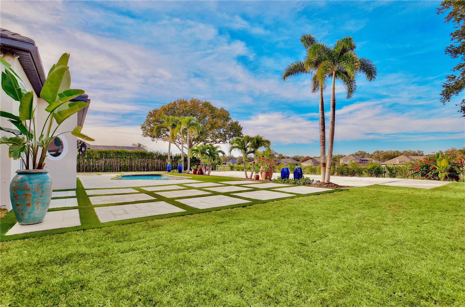 BALMORAL - Residential