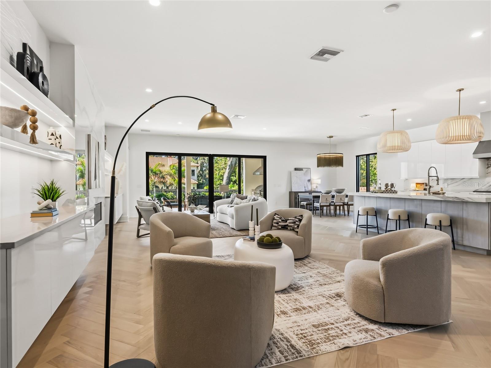 FOREST HILLS - Residential