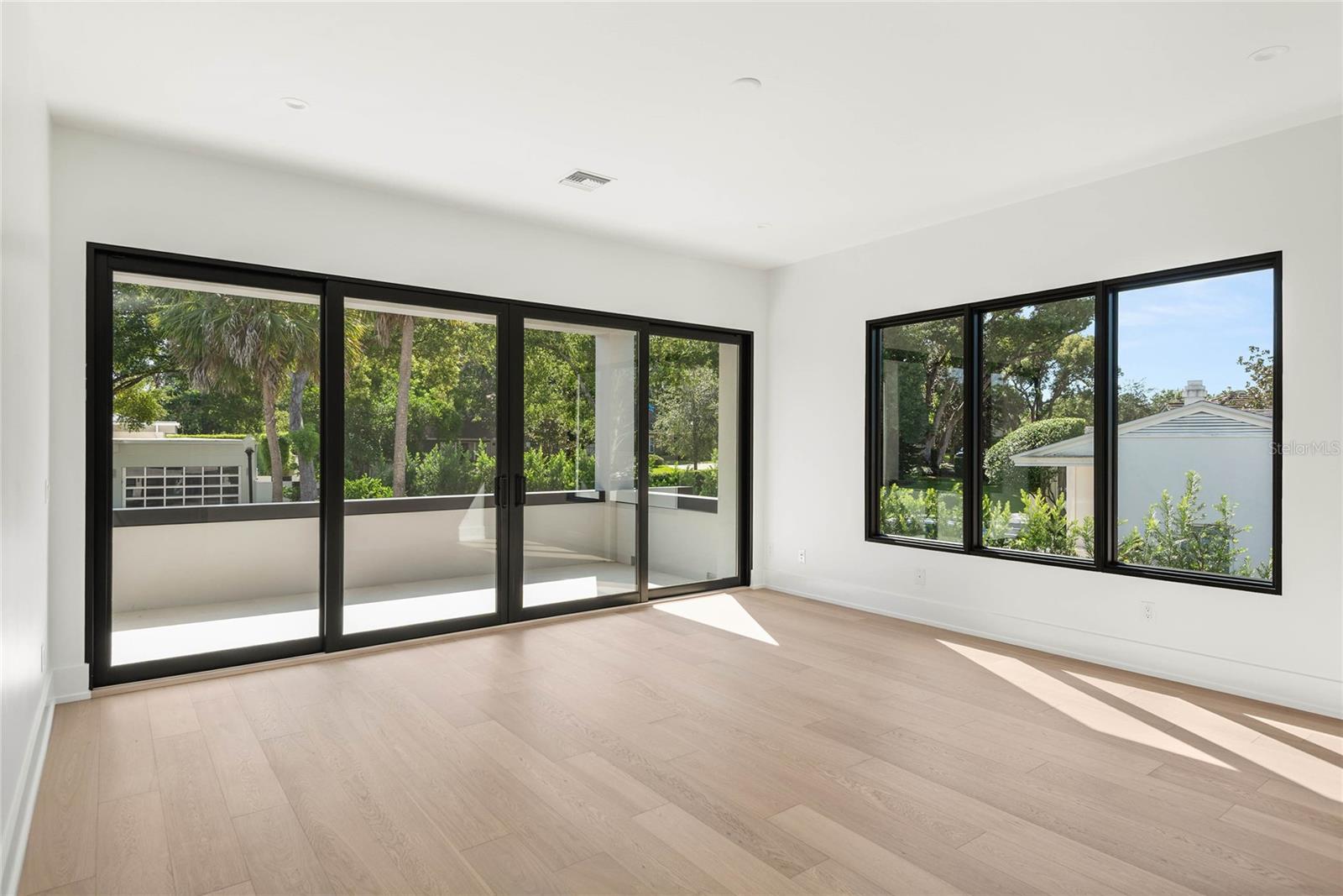 FOREST HILLS - Residential