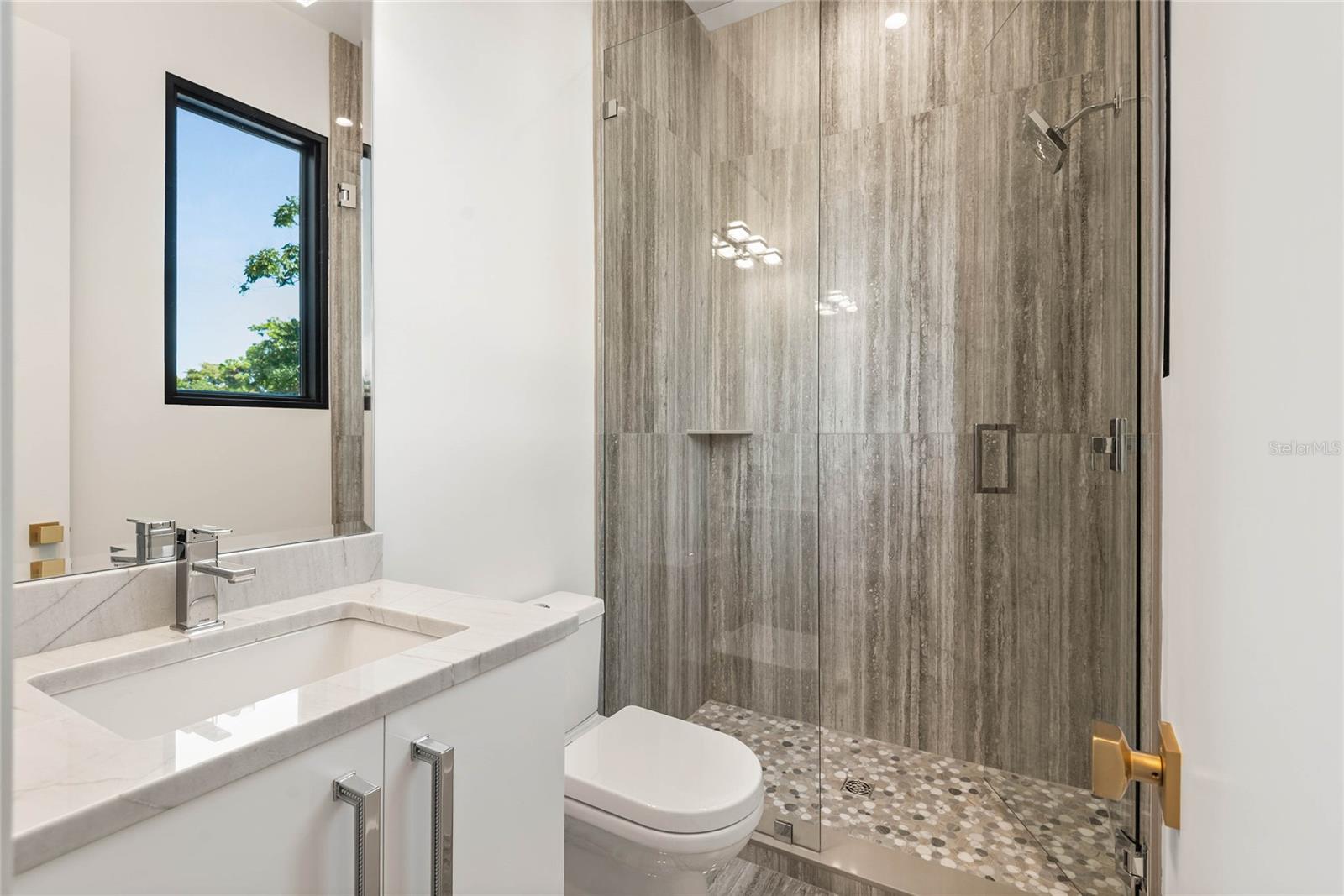 FOREST HILLS - Residential