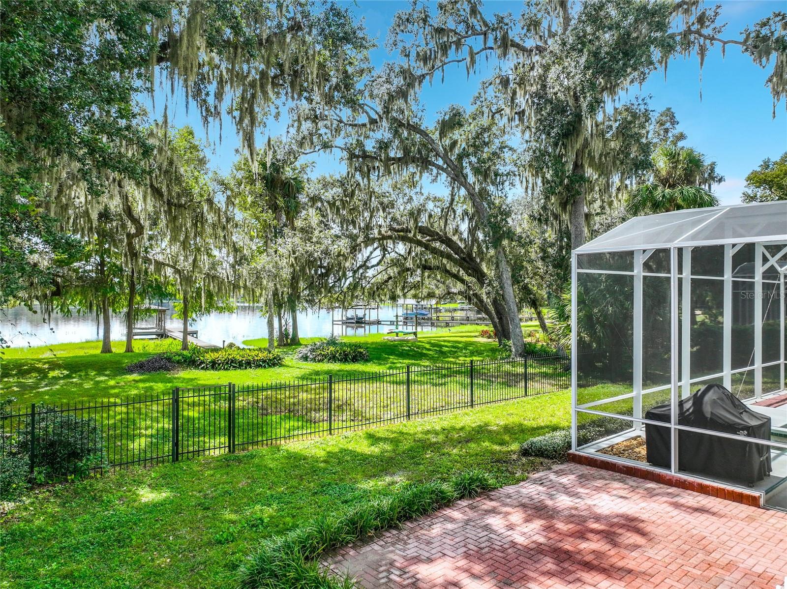 1128 OAKPOINT CIRCLE
