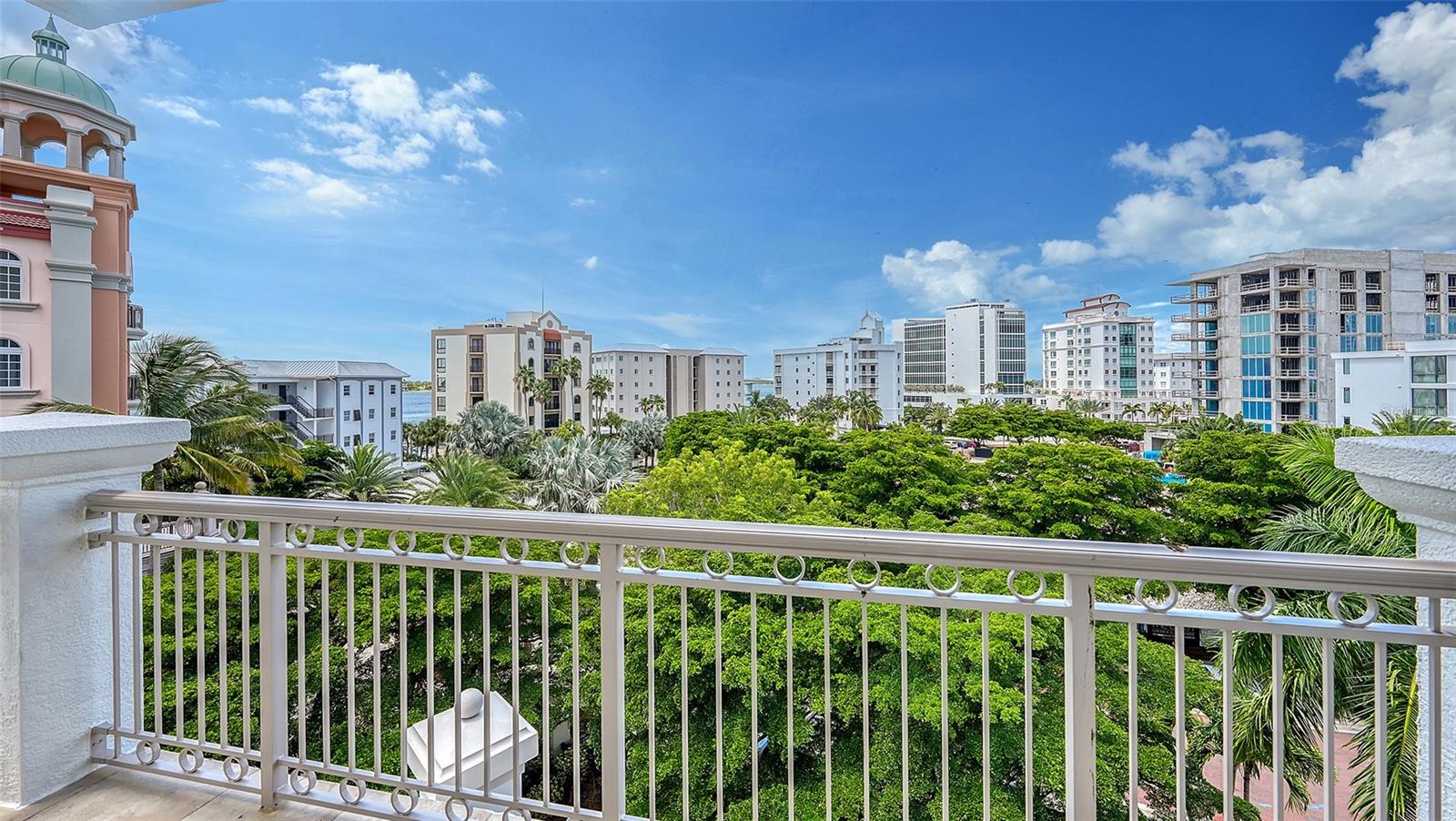 LA BELLASARA - Residential