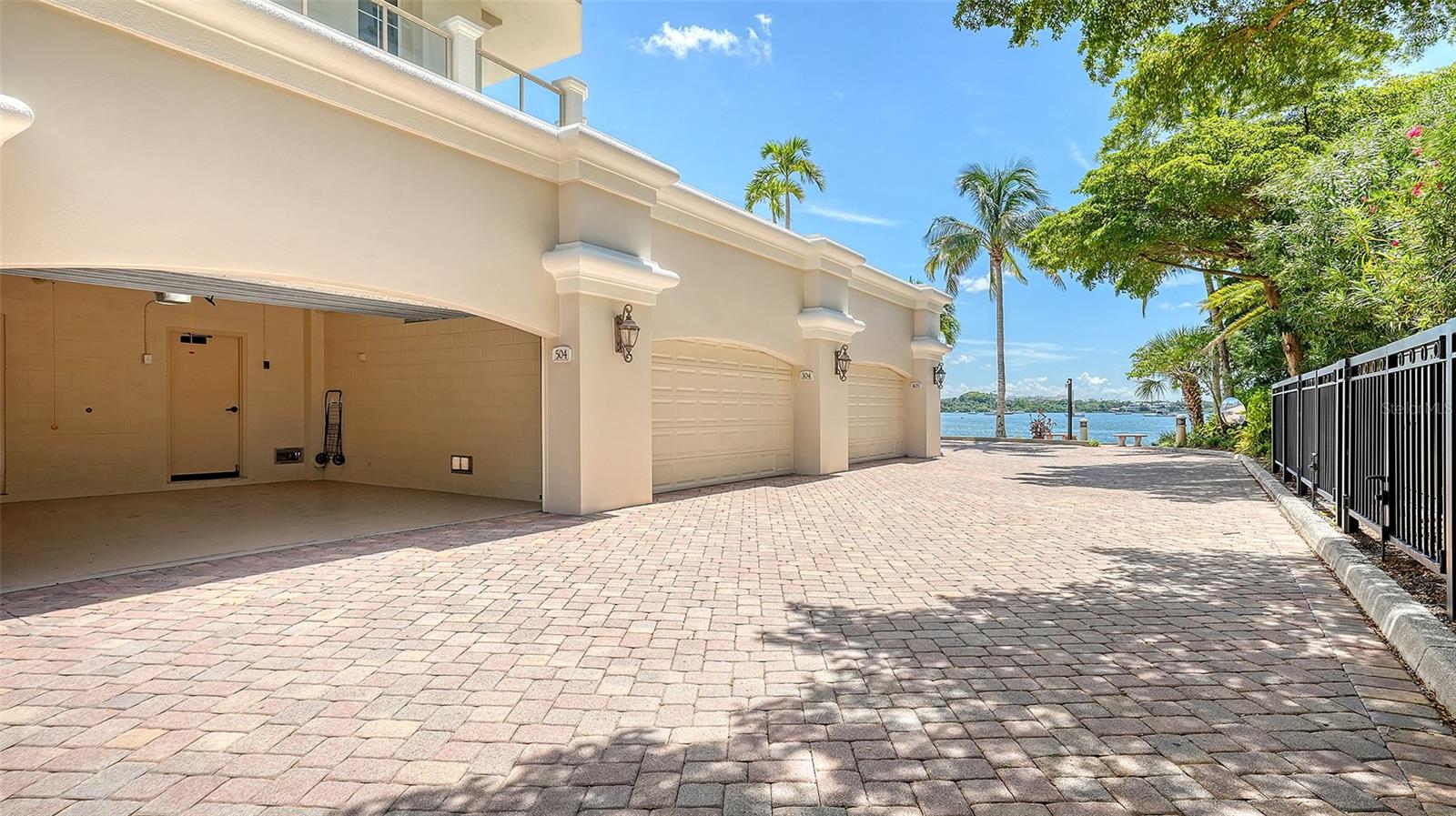 LA BELLASARA - Residential