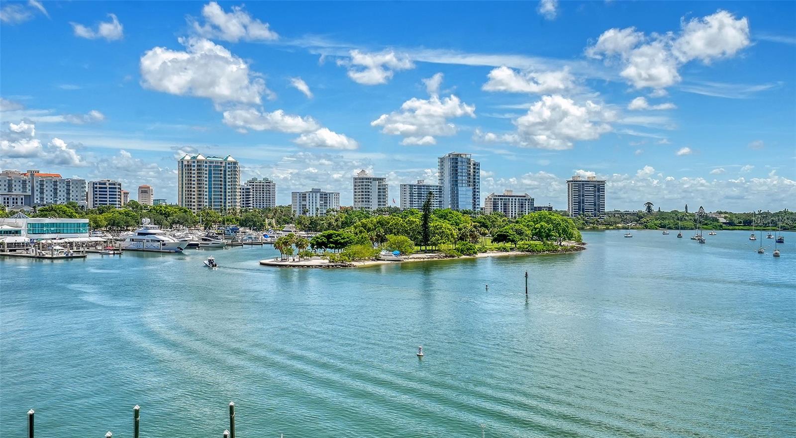 LA BELLASARA - Residential