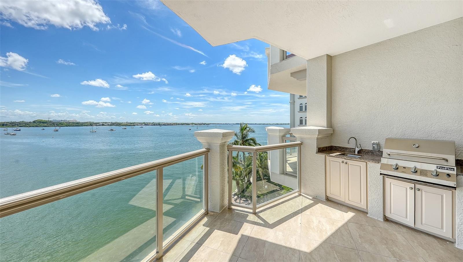 LA BELLASARA - Residential