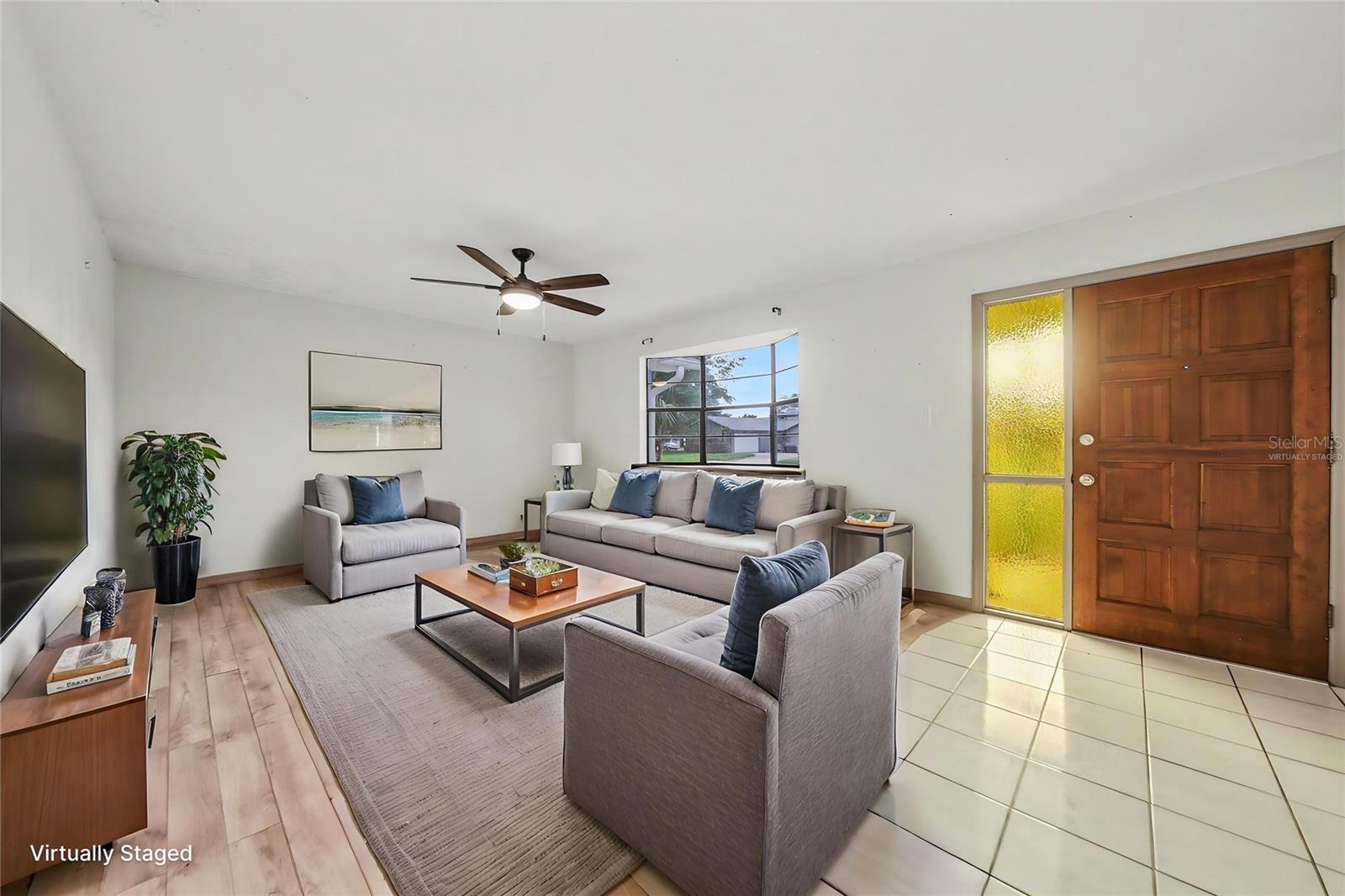 959 SAND CREST DRIVE