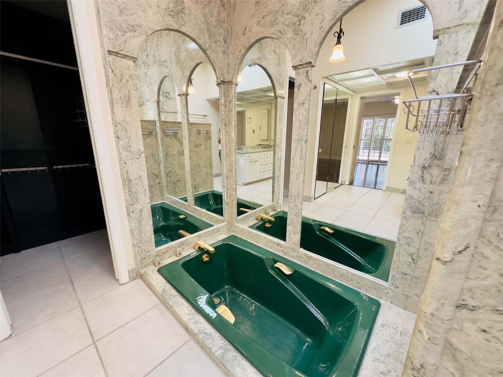 RAINBOW FARMS - Residential Lease