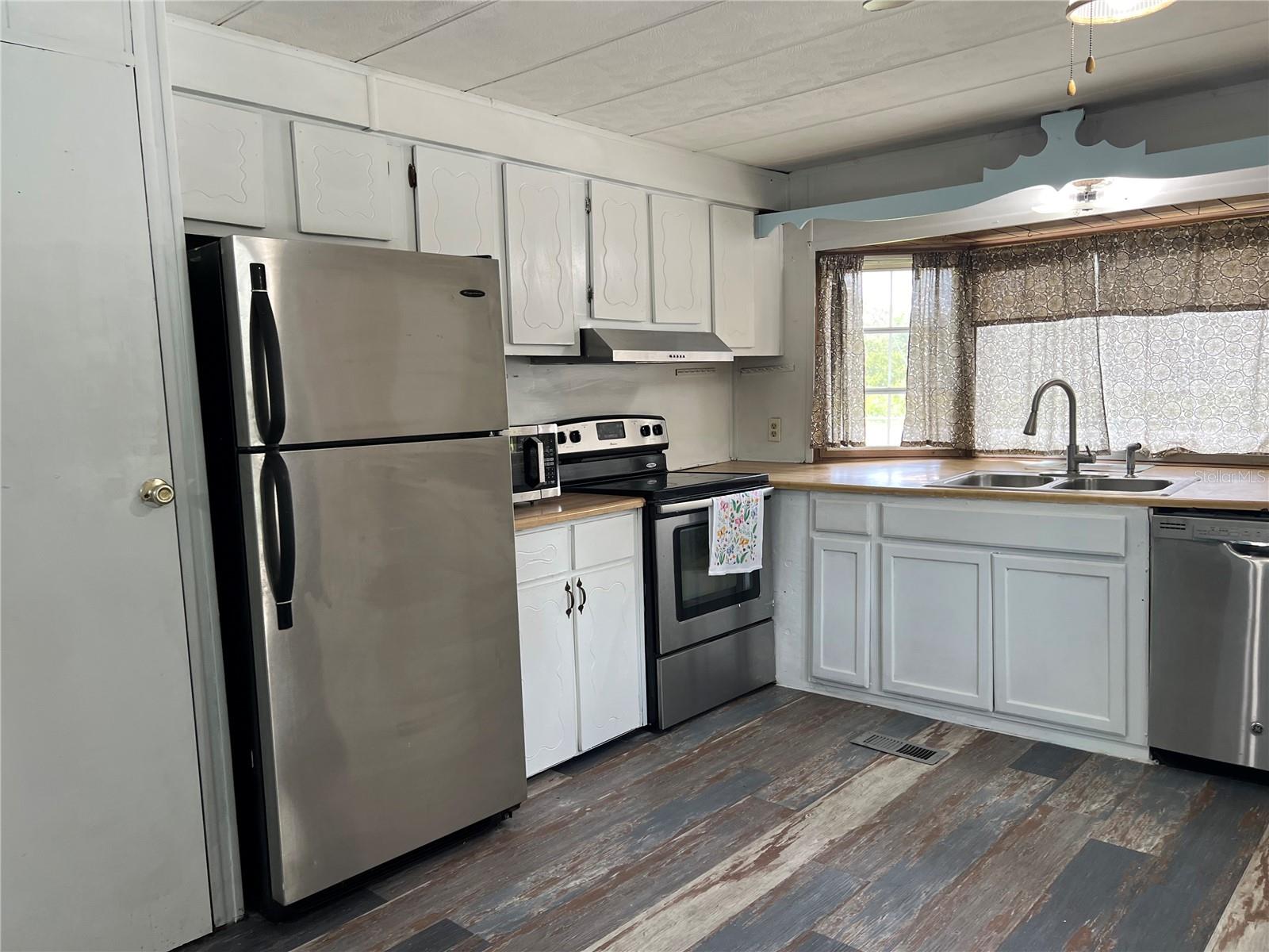 PEACE RIVER HWY ADD - Residential