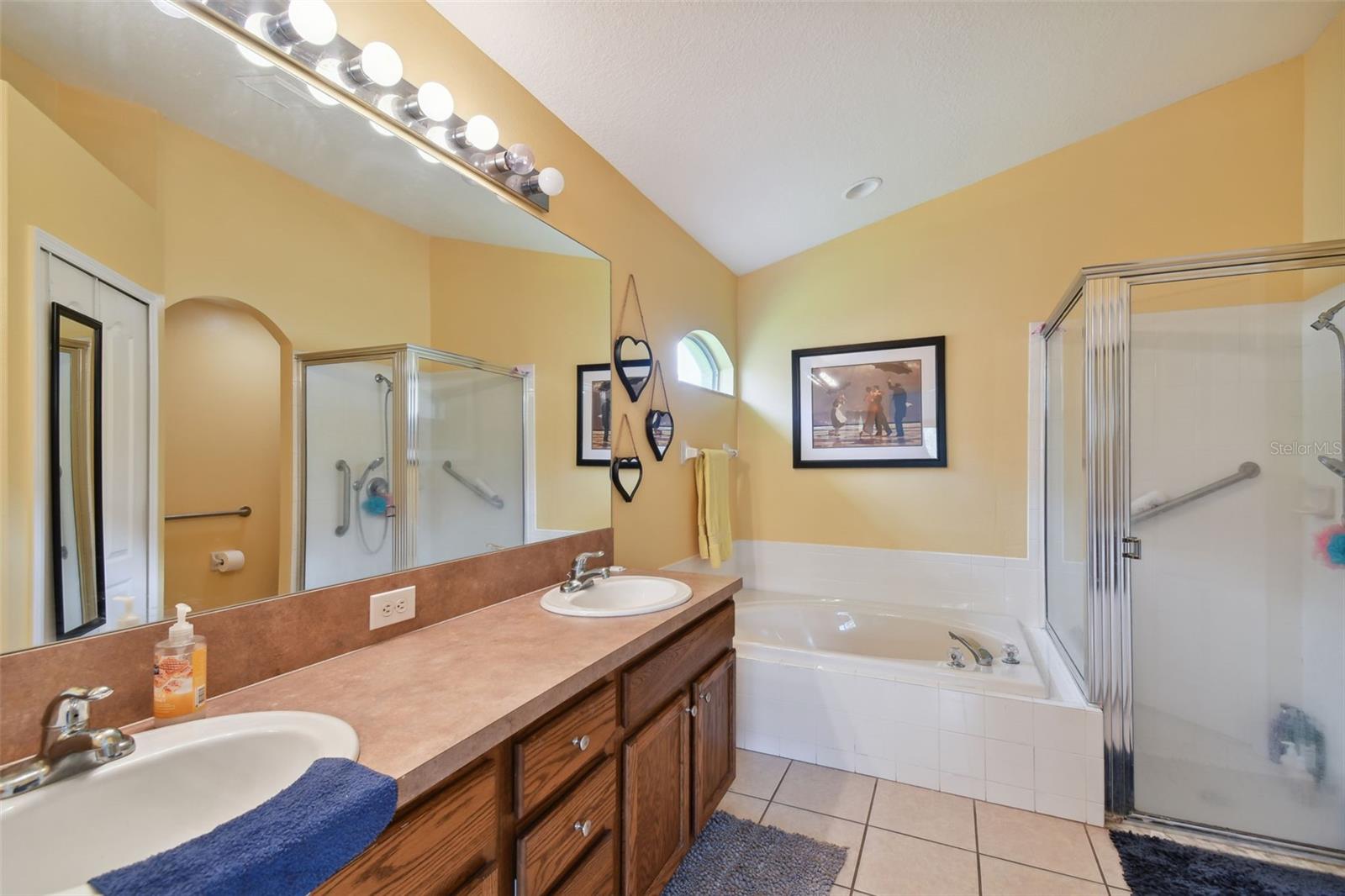PLANTATION PALMS PH 04B - Residential
