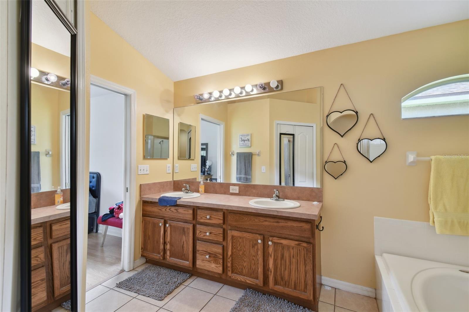 PLANTATION PALMS PH 04B - Residential
