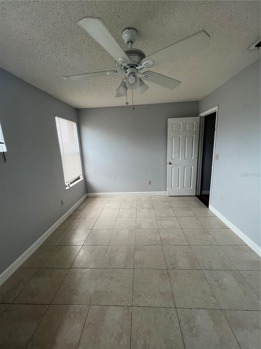 FOX HUNT LANES PH 03 - Residential Lease