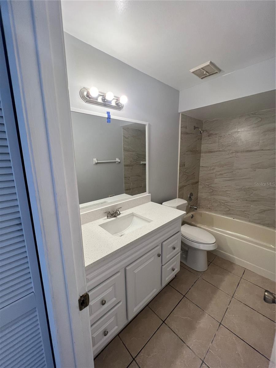 FOX HUNT LANES PH 03 - Residential Lease