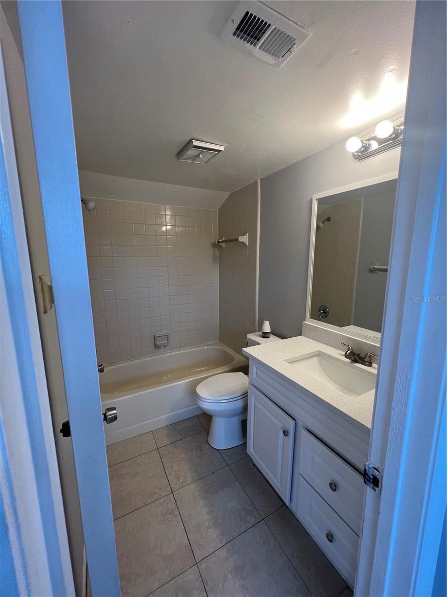 FOX HUNT LANES PH 03 - Residential Lease