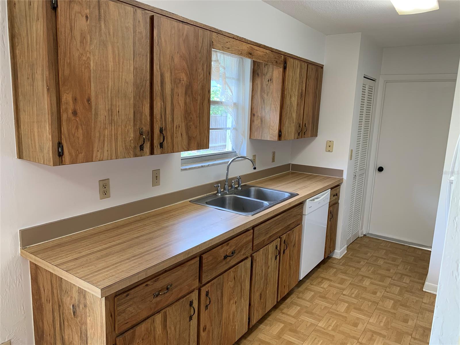 Oliver Estates - Residential Lease