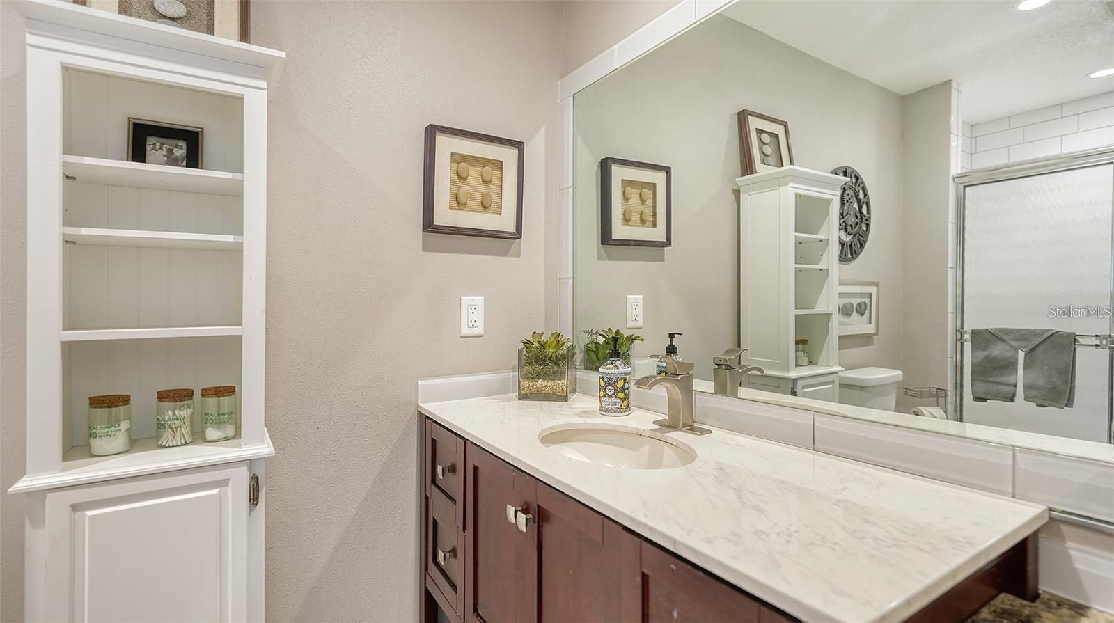 GLEN OAKS MANOR - Residential