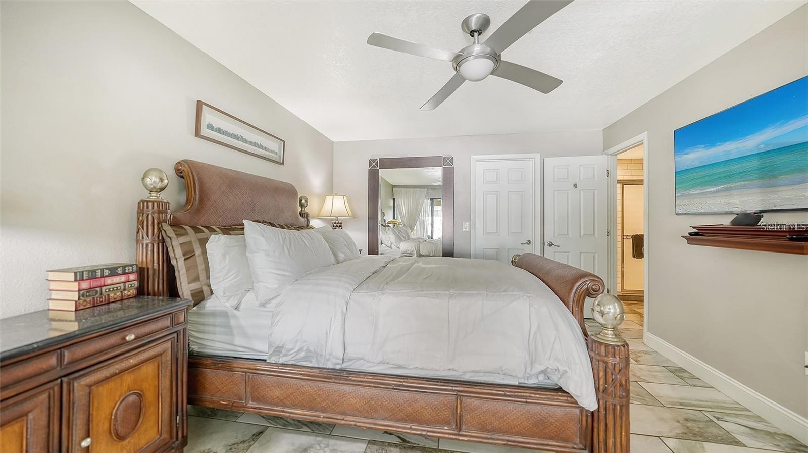 GLEN OAKS MANOR - Residential