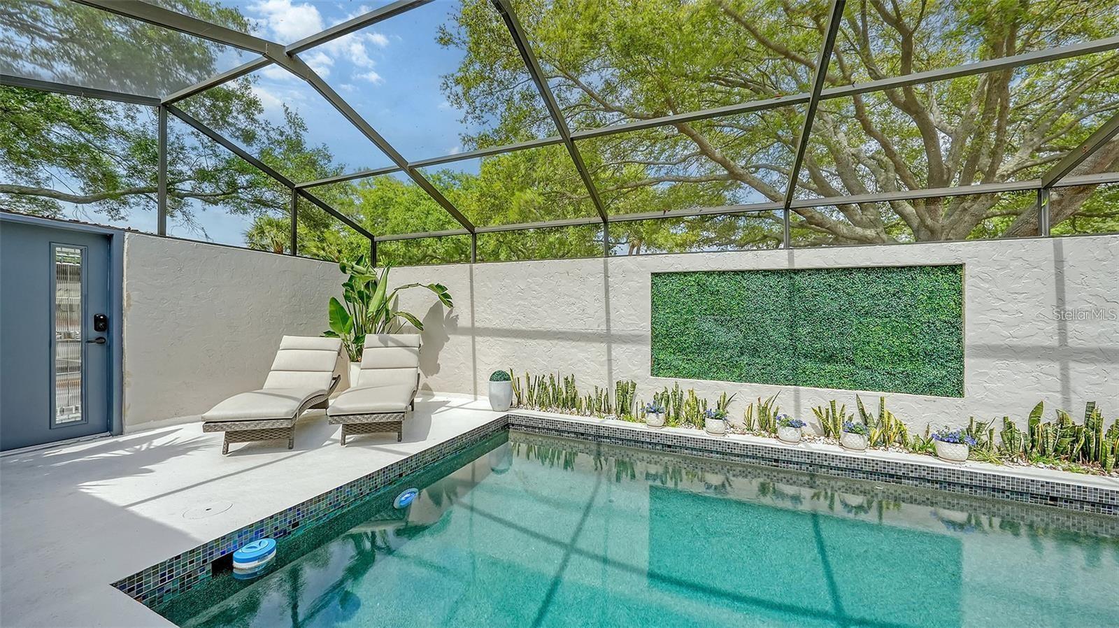 GLEN OAKS MANOR - Residential