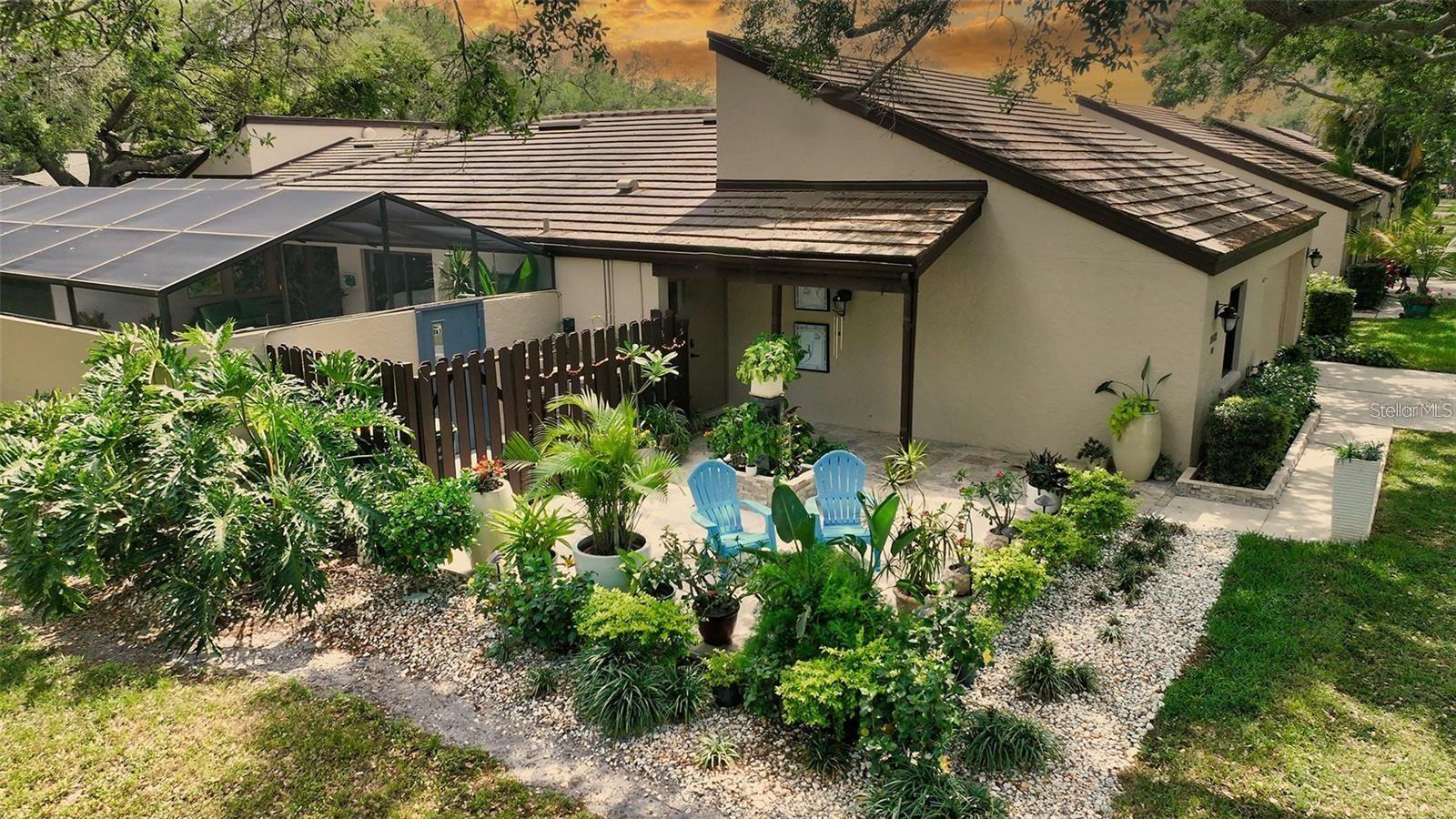 GLEN OAKS MANOR - Residential