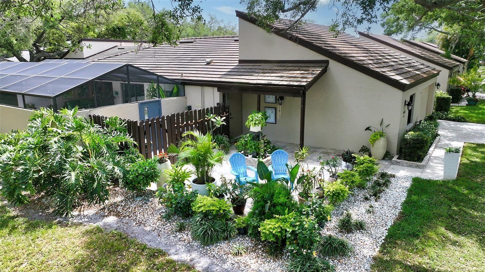 GLEN OAKS MANOR - Residential