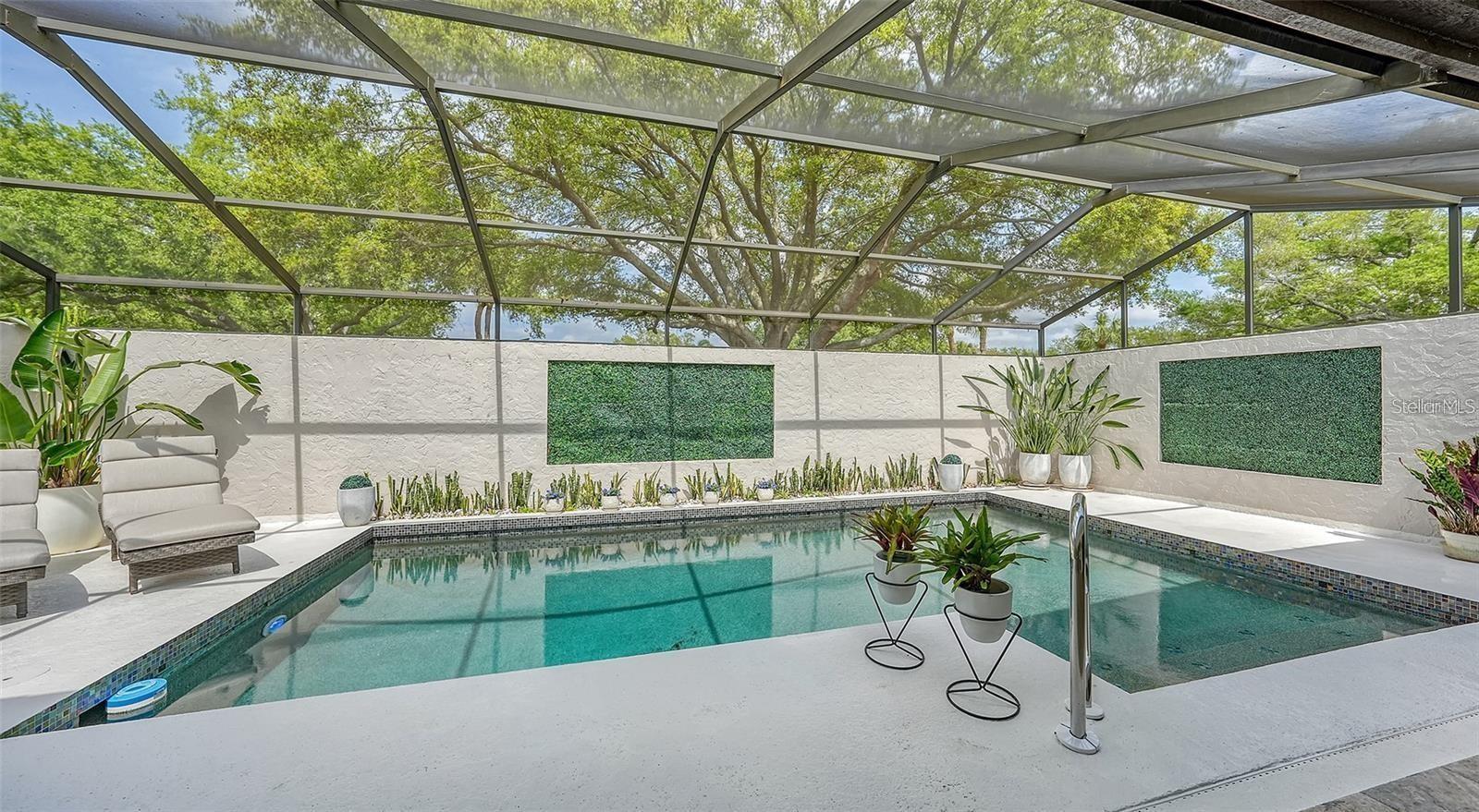 GLEN OAKS MANOR - Residential