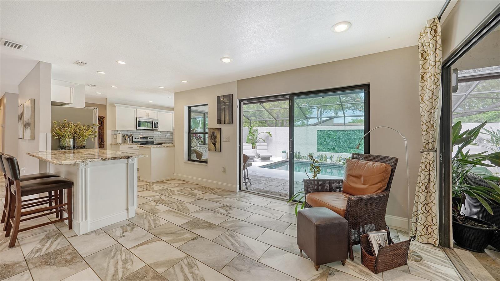 GLEN OAKS MANOR - Residential