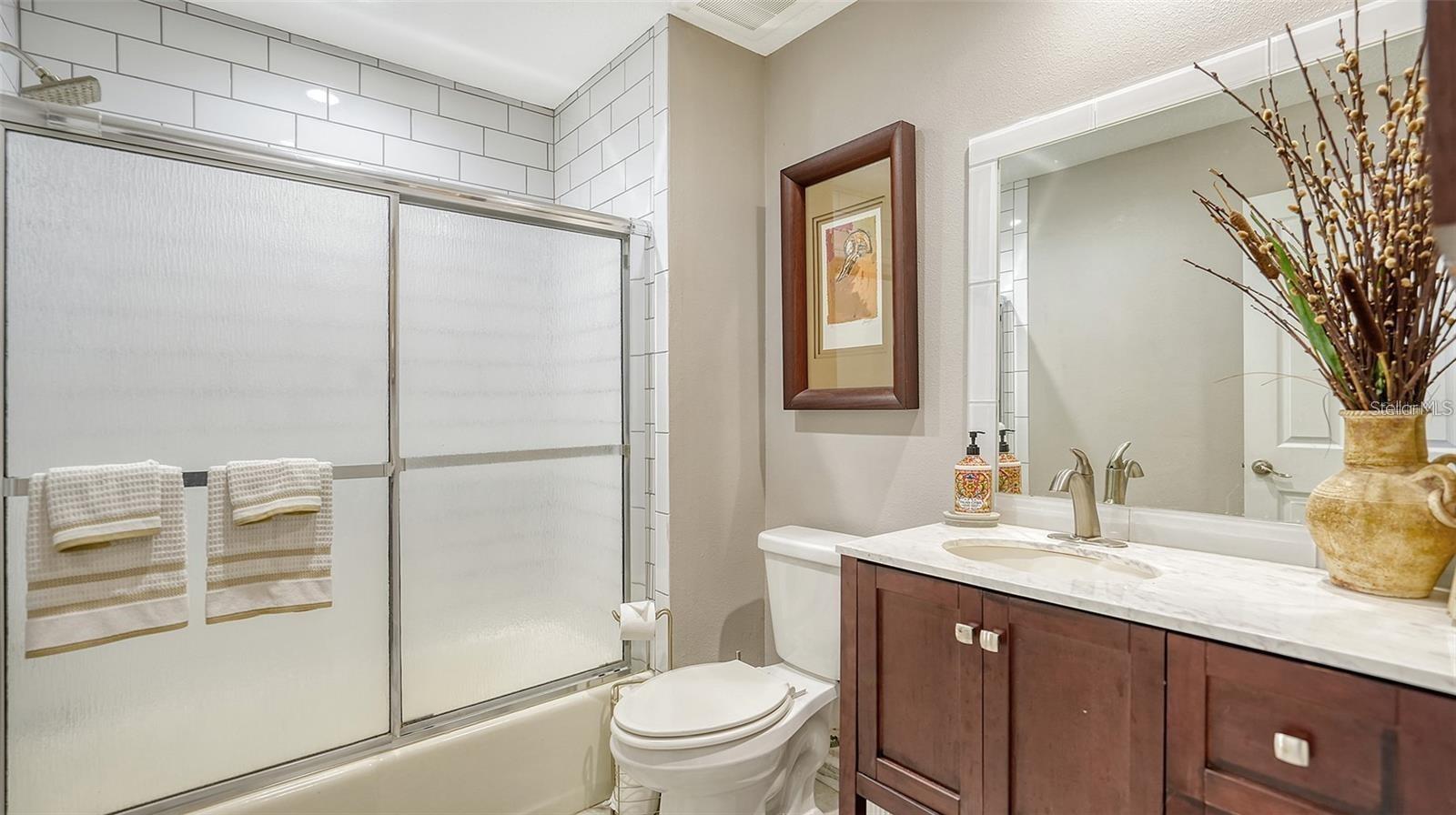 GLEN OAKS MANOR - Residential