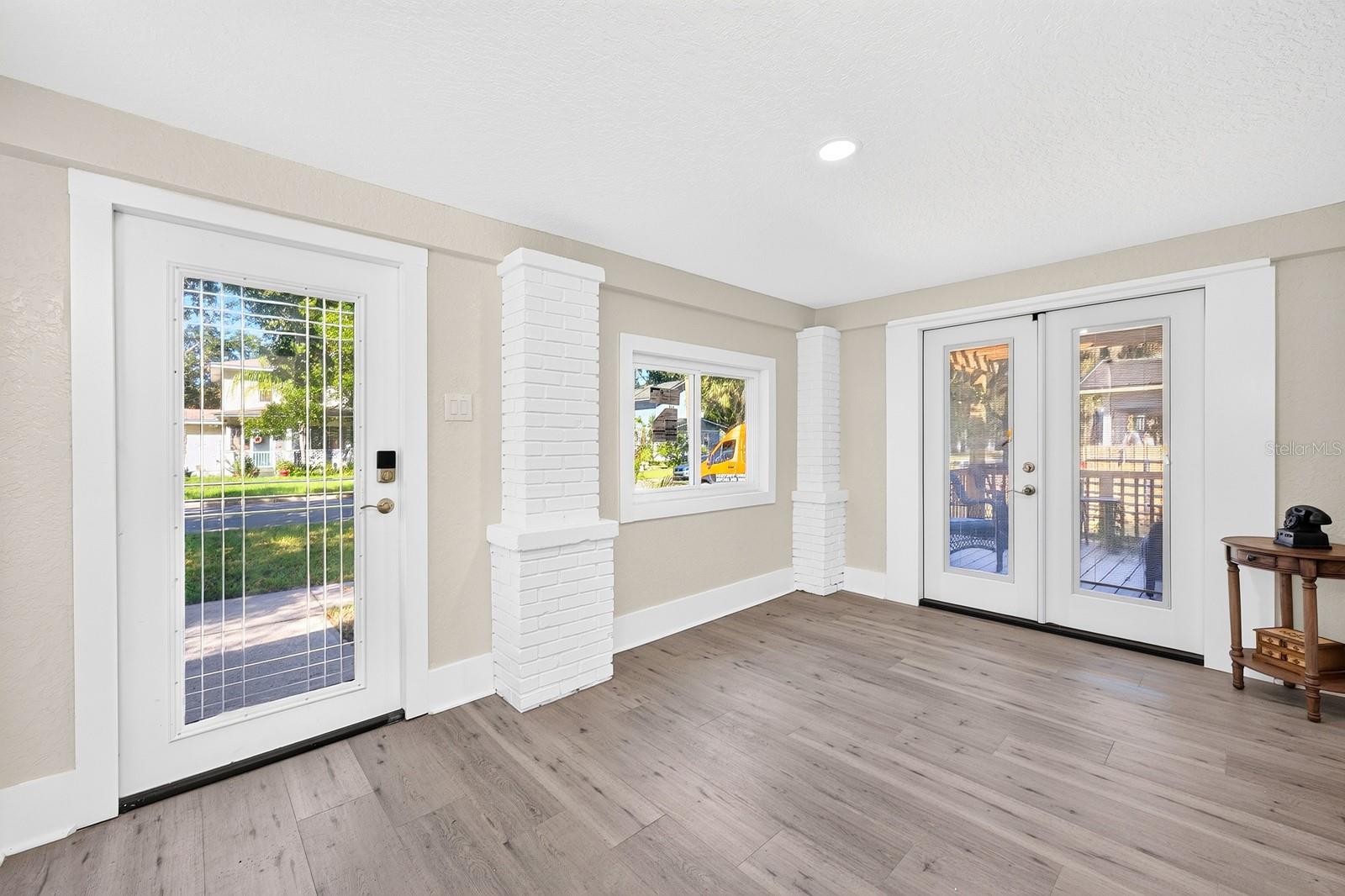 211 S MAPLE AVENUE