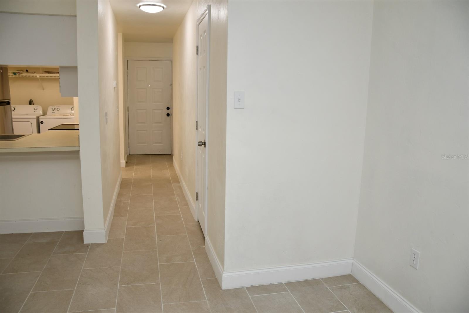 CASABLANCA EAST - CONDO - Residential