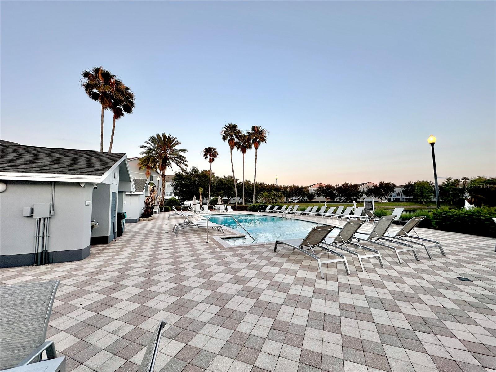 THE ESTATES AT PARK CENTRAL CONDOMINIUM - Residential