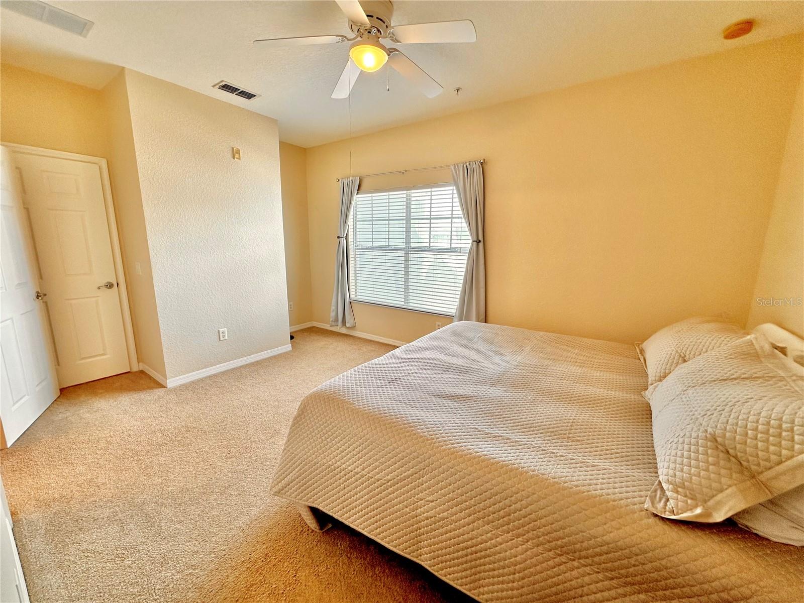 THE ESTATES AT PARK CENTRAL CONDOMINIUM - Residential
