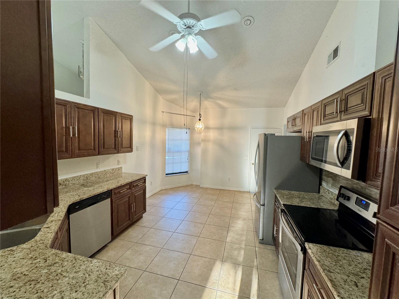 ARBOR RIDGE NORTH - Residential Lease