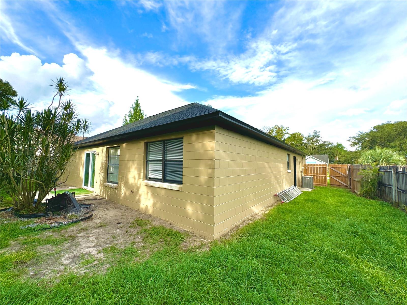 ARBOR RIDGE NORTH - Residential Lease